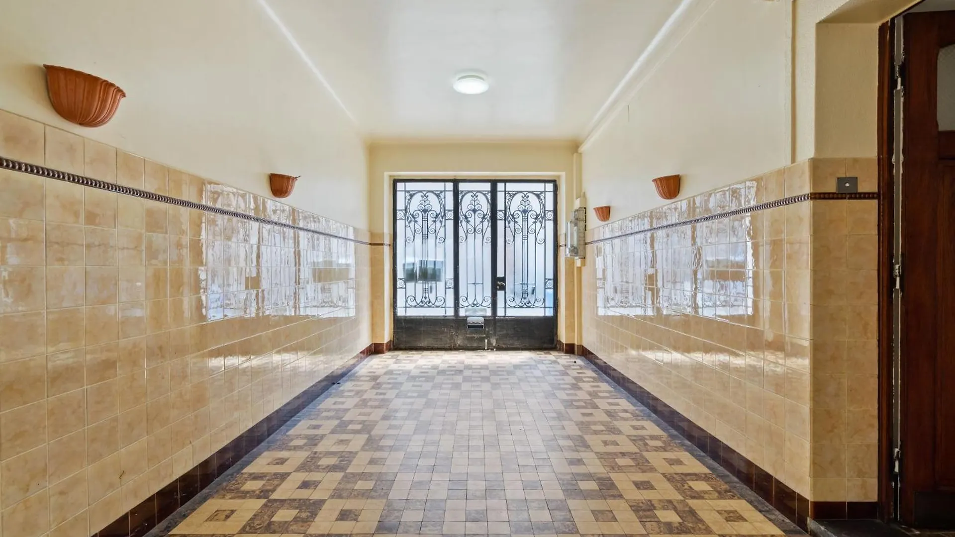 Cozy 3Br Townhome Walk To City Center & Park Free Λουξεμβούργο Σπίτι διακοπών