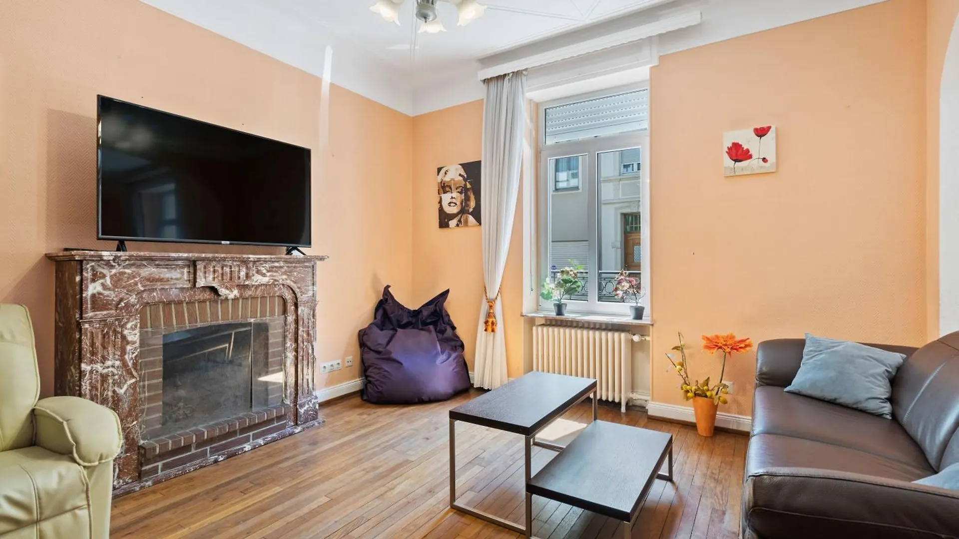 Σπίτι διακοπών Cozy 3Br Townhome Walk To City Center & Park Free Λουξεμβούργο