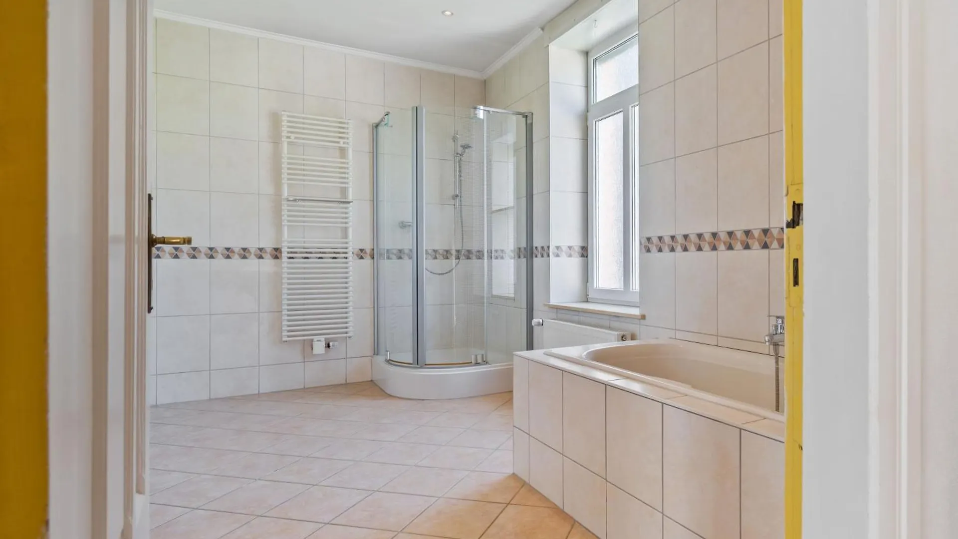 Cozy 3Br Townhome Walk To City Center & Park Free Λουξεμβούργο Σπίτι διακοπών